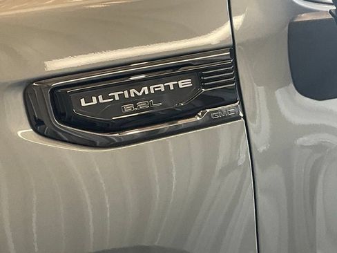 Used 2023 GMC Sierra 1500 Denali Ultimate AWD/4WD image 9