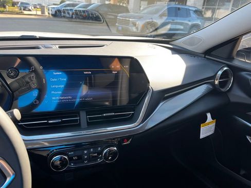 New 2026 Chevrolet Trax ACTIV w/ Sunroof Package image 29