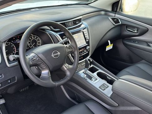 Certified 2024 Nissan Murano SV w/ SV Midnight Edition Package image 43
