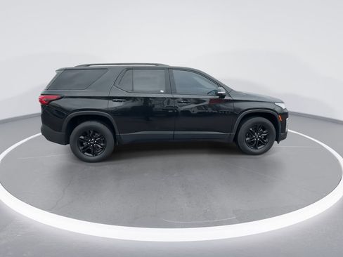Used 2023 Chevrolet Traverse LT FWD image 9