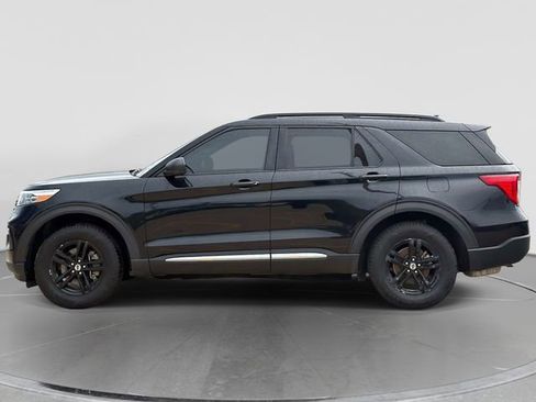 Used 2020 Ford Explorer XLT w/ Equipment Group 202A AWD/4WD image 7