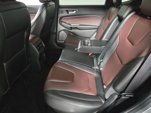 Used 2020 Ford Edge Titanium w/ Equipment Group 301A image 12