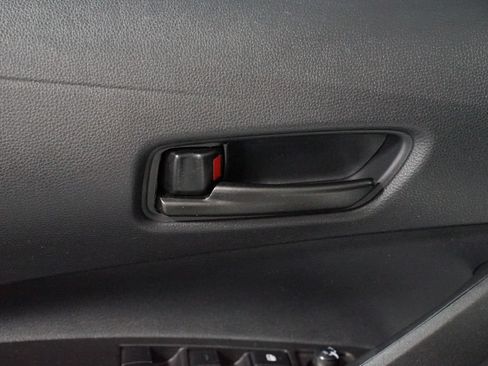 Used 2025 Toyota Corolla LE FWD image 29