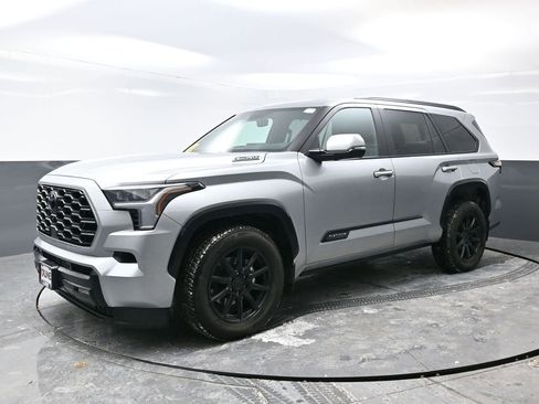 Used 2024 Toyota Sequoia Platinum AWD/4WD image 8