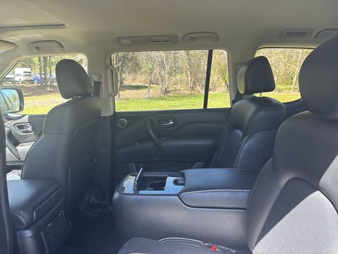 Used 2024 INFINITI QX80 Luxe image 9