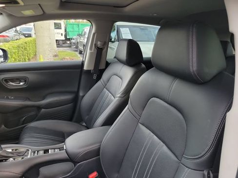 Used 2023 Honda HR-V EX-L image 8