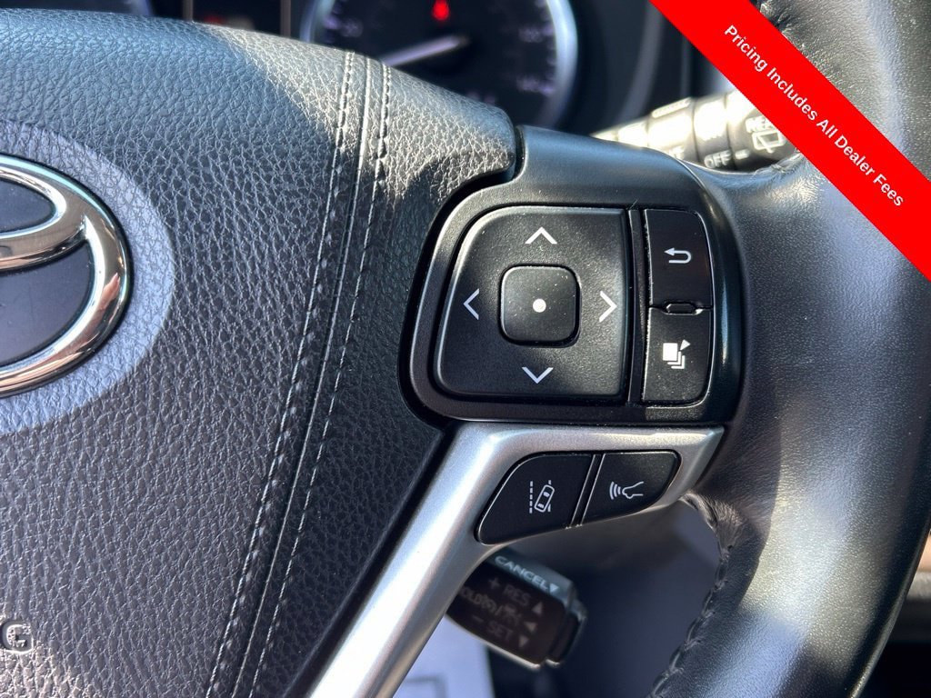 Used 2019 Toyota Highlander Limited FWD image 9