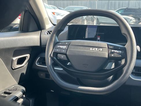 Used 2025 Kia K4 FWD image 28