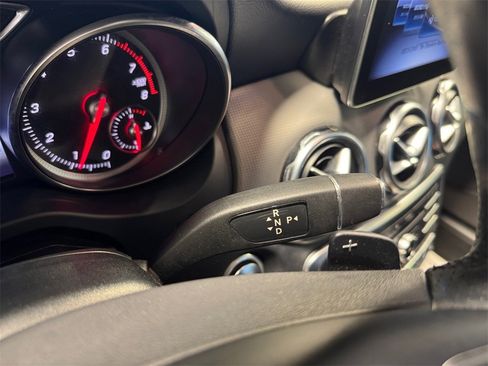 Used 2020 Mercedes-Benz GLA 250 4MATIC image 21