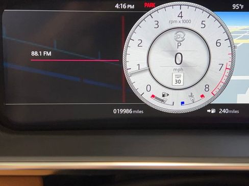 Used 2019 Land Rover Range Rover LWB SV Autobiography image 21