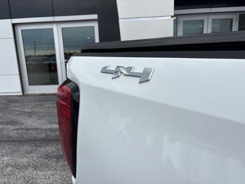 Certified 2022 GMC Sierra 1500 Elevation w/ LPO, Elevation Black Package image 13