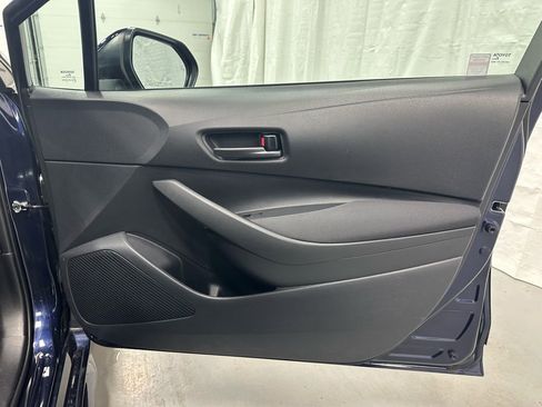 Used 2025 Toyota Corolla LE w/ LE Premium Package image 53