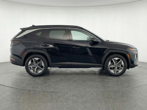 Used 2025 Hyundai Tucson SEL image 11