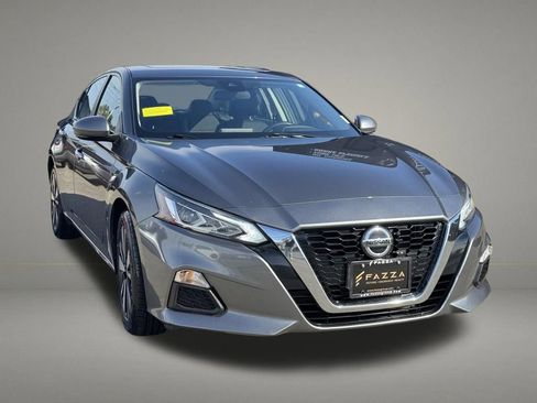 Used 2022 Nissan Altima 2.5 SV w/ SV Premium Package FWD image 8