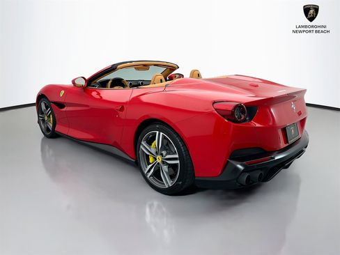 Used 2019 Ferrari Portofino RWD image 5