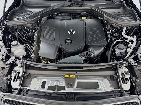 Certified 2026 Mercedes-Benz GLC 300 image 12