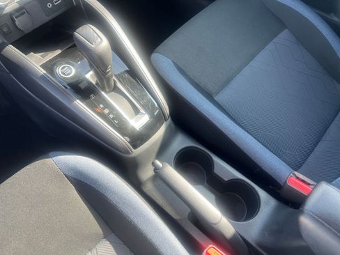 Used 2025 Nissan Versa SV image 36