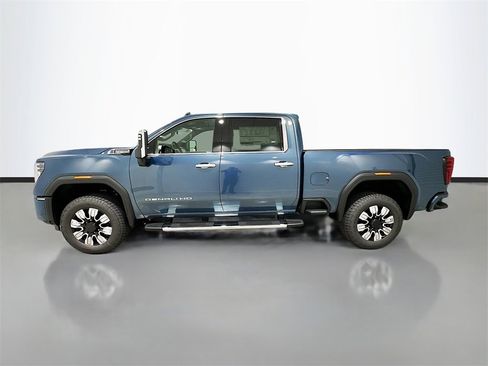 New 2025 GMC Sierra 2500 Denali w/ Denali Reserve Package image 4