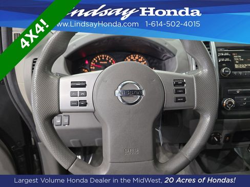 Used 2013 Nissan Frontier SV image 15