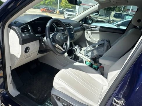 Used 2022 Volkswagen Tiguan SE FWD image 26