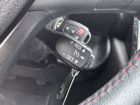 Certified 2016 Toyota Camry SE image 26