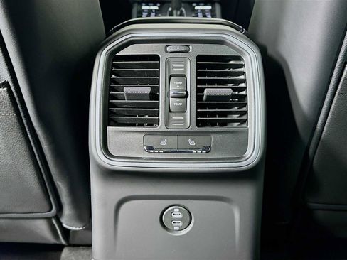 New 2026 Porsche Macan S image 25