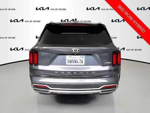 Certified 2021 Kia Sorento S FWD image 9