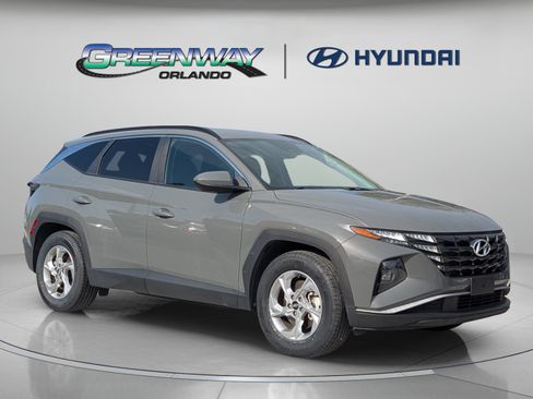 Used 2024 Hyundai Tucson SEL FWD image 2