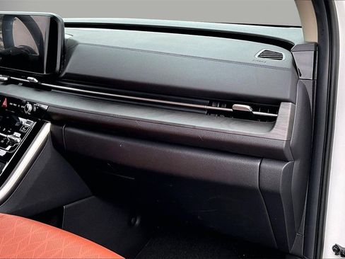 Used 2024 Kia Carnival SX image 20