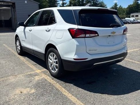 Used 2024 Chevrolet Equinox LT AWD/4WD image 3