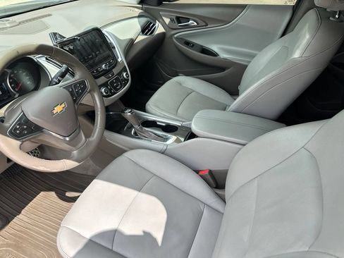 Certified 2017 Chevrolet Malibu LT w/ Leather Package FWD image 13