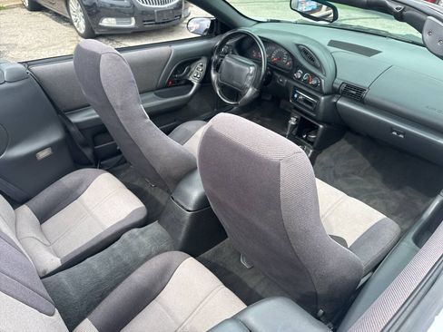 Used 1994 Chevrolet Camaro Z28 RWD image 28