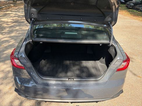 Used 2025 Toyota Camry SE FWD image 31