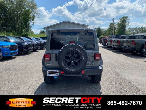 Used 2023 Jeep Wrangler Unlimited w/ Sun & Screen Package AWD/4WD image 6