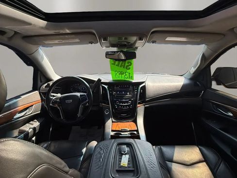 Used 2016 Cadillac Escalade Premium RWD image 15