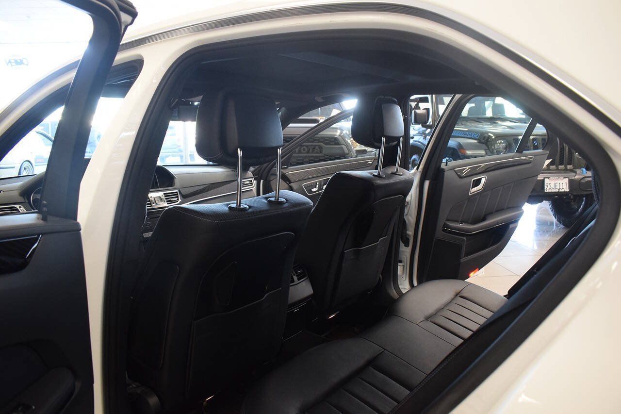 Used 2016 Mercedes-Benz E 400 Sedan image 43