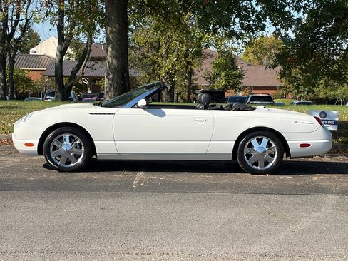 Used 2002 Ford Thunderbird Deluxe image 5