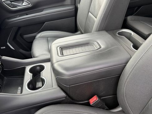 Used 2024 Chevrolet Tahoe LT w/ Luxury Package image 38