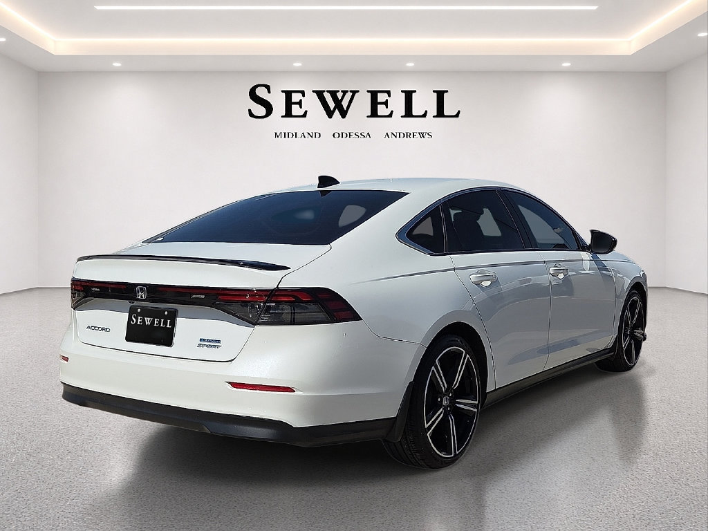 Used 2024 Honda Accord Sport image 4