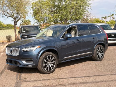 Used 2022 Volvo XC90 T6 Inscription w/ Advanced Package AWD/4WD image 2