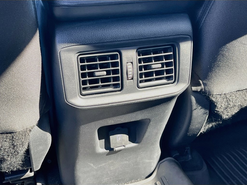 Used 2024 Toyota RAV4 LE FWD image 23