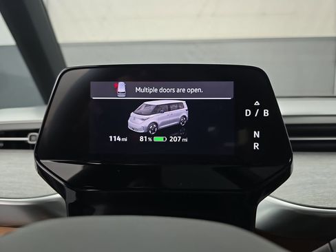 Used 2025 Volkswagen ID. Buzz Pro S Plus image 24