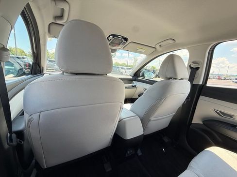 Certified 2025 Hyundai Tucson SE AWD/4WD image 26