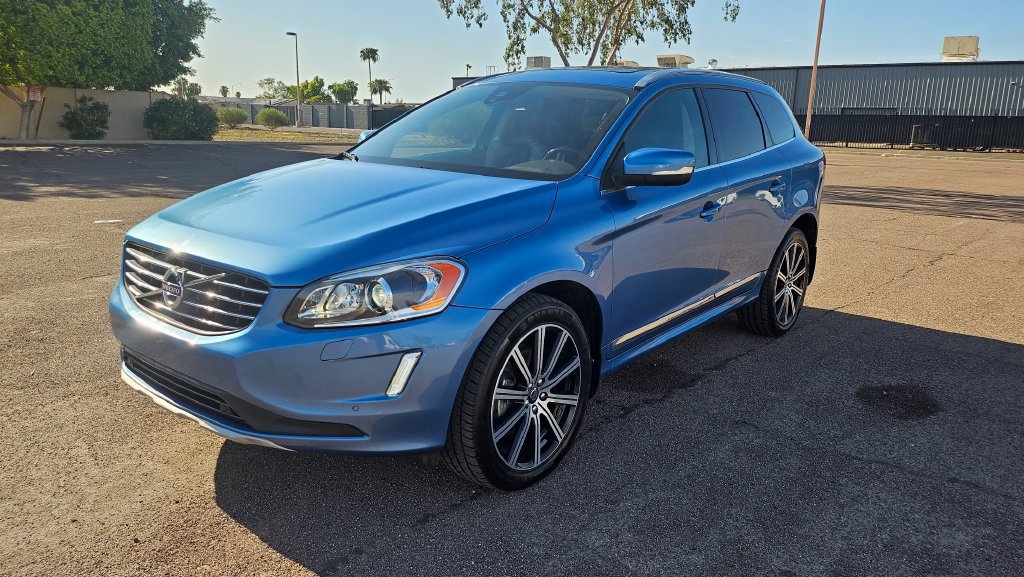 Used 2017 Volvo XC60 T6 Inscription w/ Climate Package AWD/4WD image 4