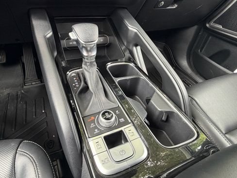 Used 2022 Kia Telluride LX AWD/4WD image 15
