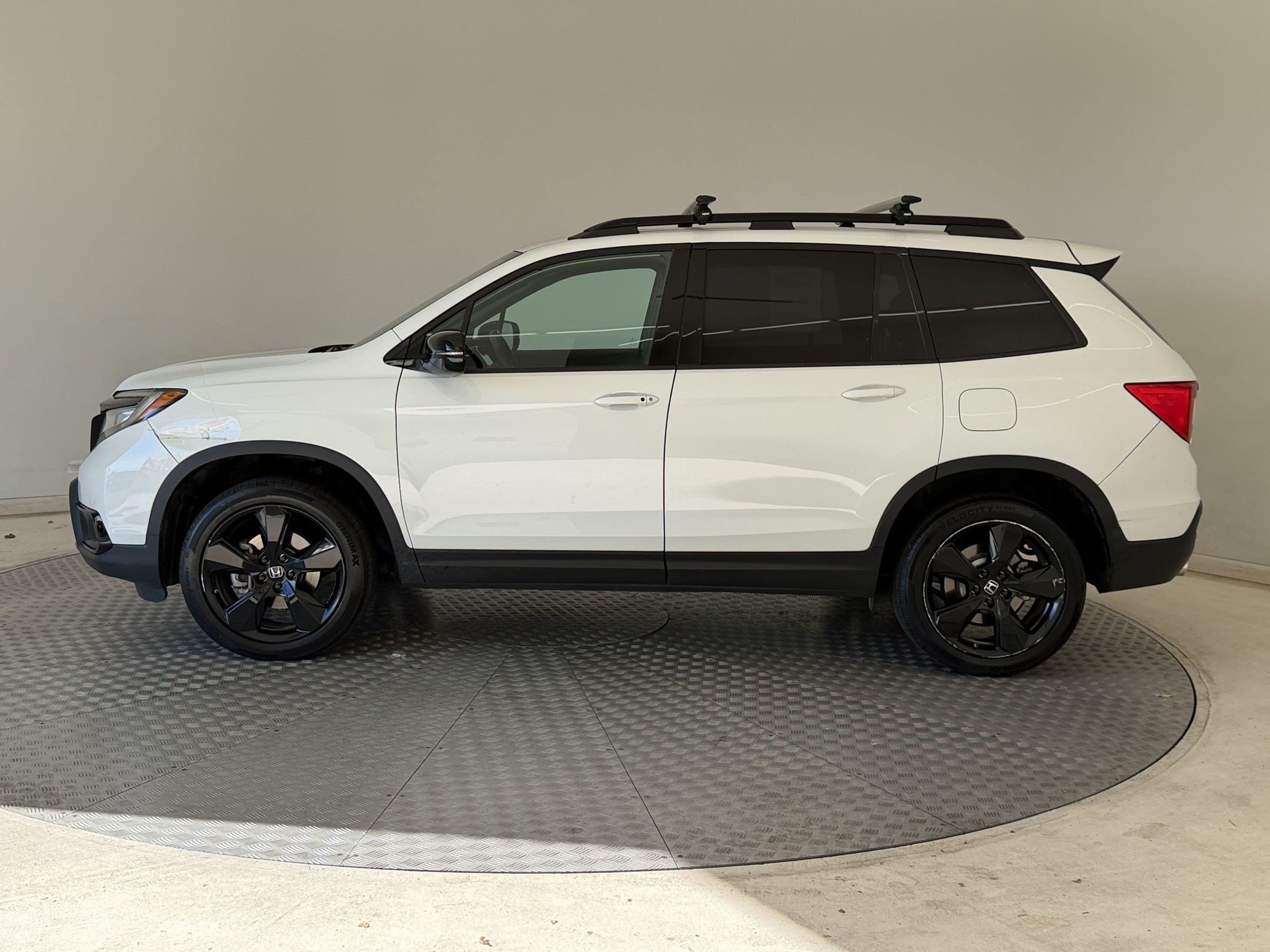 Used 2021 Honda Passport Elite image 2