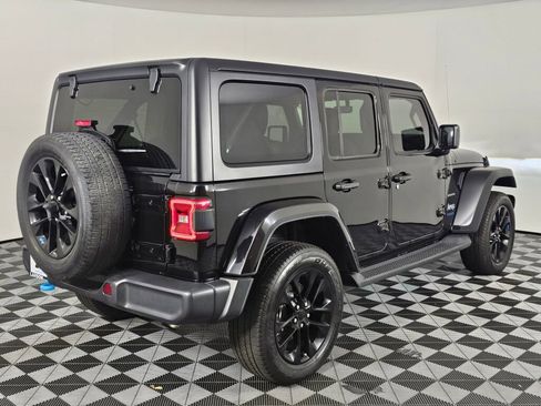 Used 2022 Jeep Wrangler Unlimited Sahara 4xe image 3