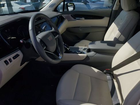 Certified 2024 Cadillac XT6 Premium Luxury w/ Technology Package FWD image 22
