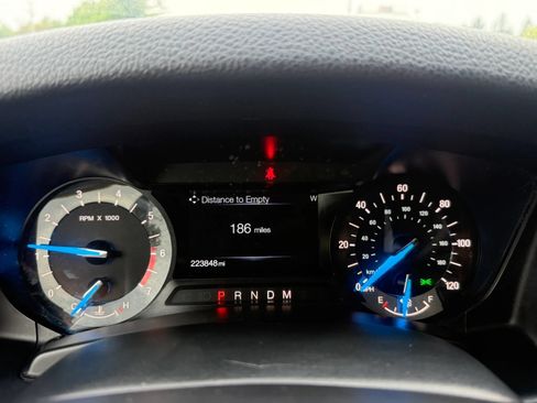 Used 2016 Ford Expedition EL XLT AWD/4WD image 17