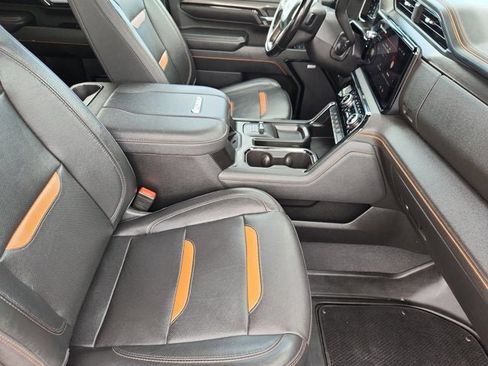Used 2024 GMC Sierra 2500 AT4 w/ AT4 Premium Plus Package image 15